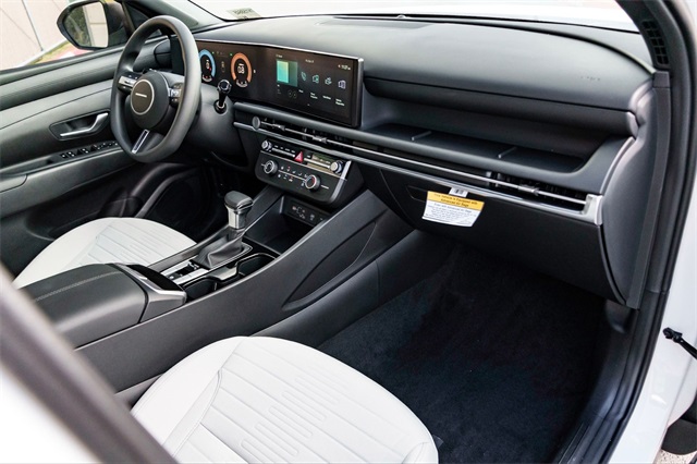 2026 Hyundai Santa Cruz SE Image 12 of 25