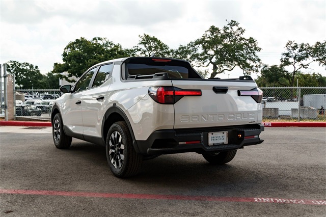 2026 Hyundai Santa Cruz SE Image 5 of 25