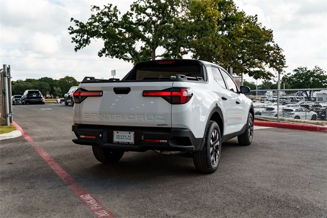 2026 Hyundai Santa Cruz SE Image 4 of 25
