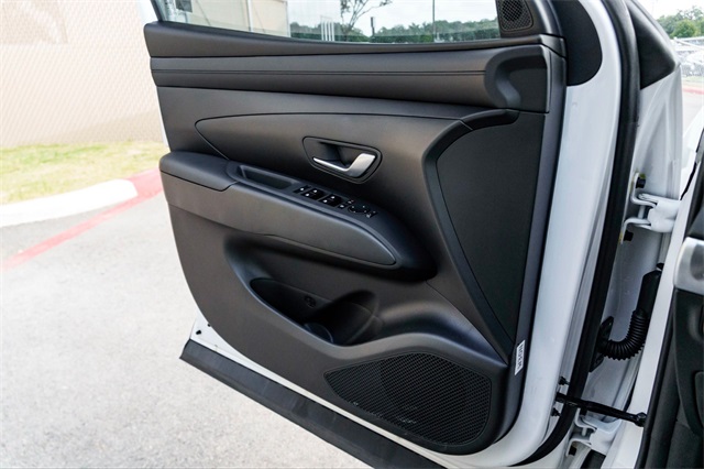 2026 Hyundai Santa Cruz SE Image 22 of 25