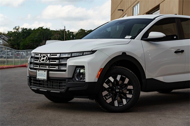 2026 Hyundai Santa Cruz SE Image 3 of 25