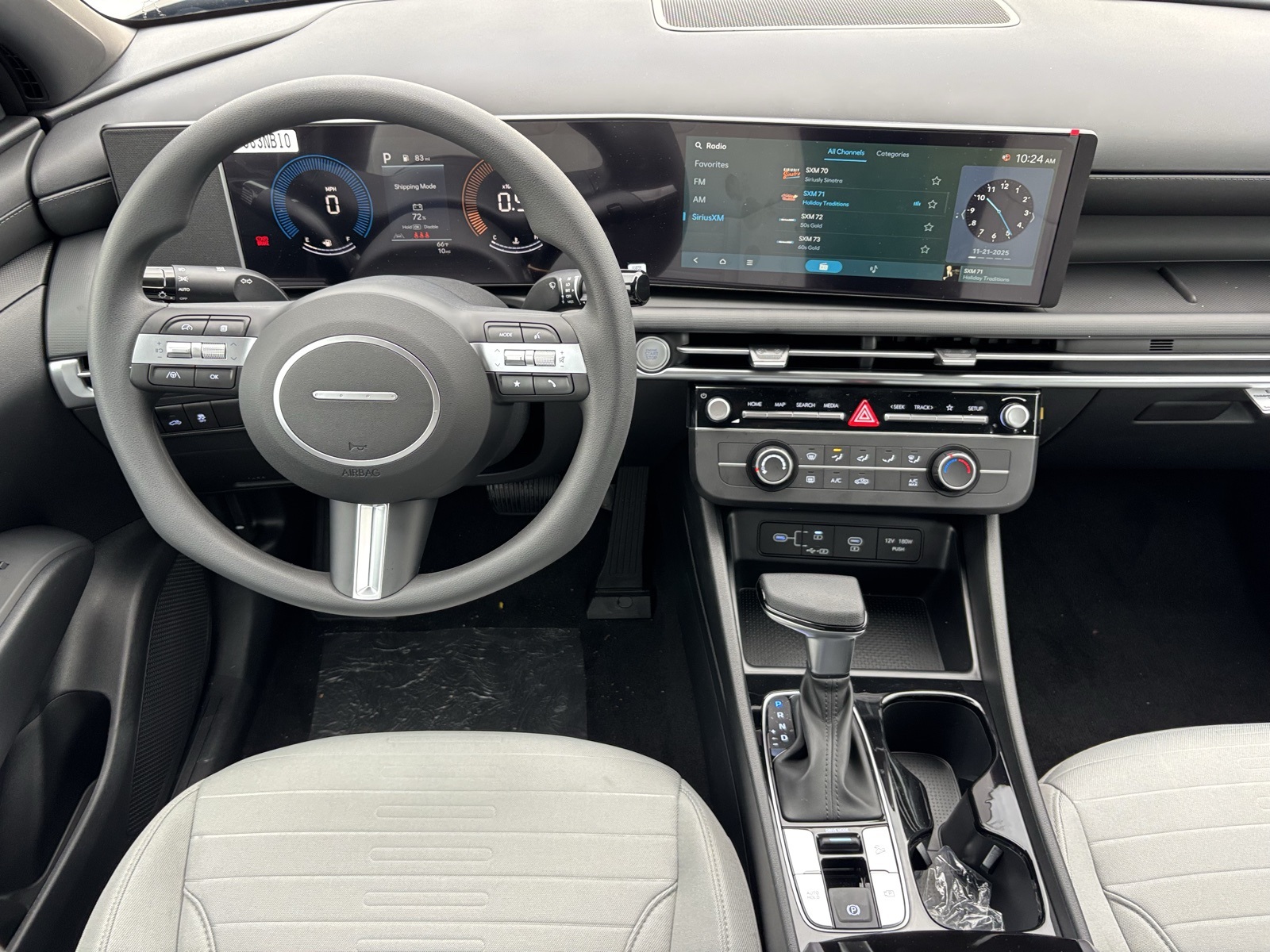 2026 Hyundai Santa Cruz SE Image 12 of 23