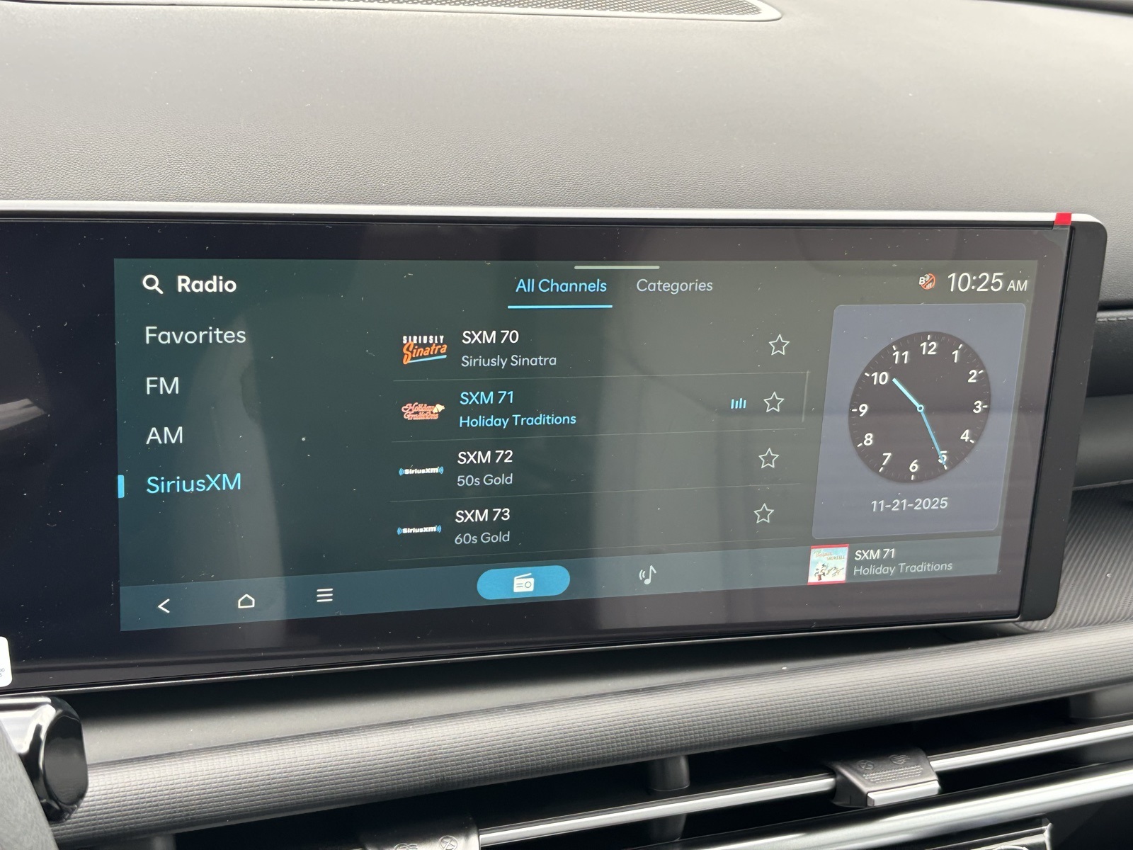 2026 Hyundai Santa Cruz SE Image 14 of 23