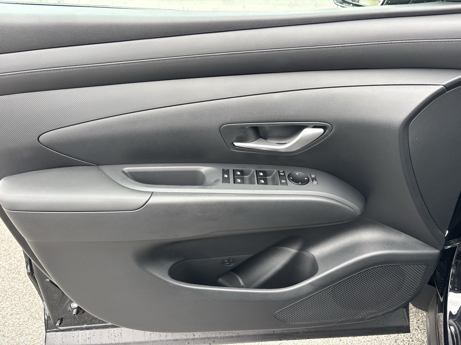 2026 Hyundai Santa Cruz SE Image 18 of 23