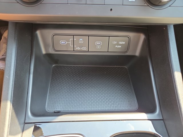 2026 Hyundai Santa Cruz SE Image 12 of 12