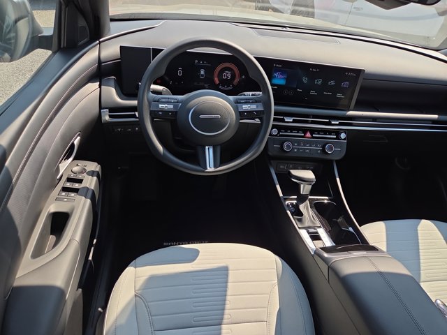 2026 Hyundai Santa Cruz SE Image 7 of 12