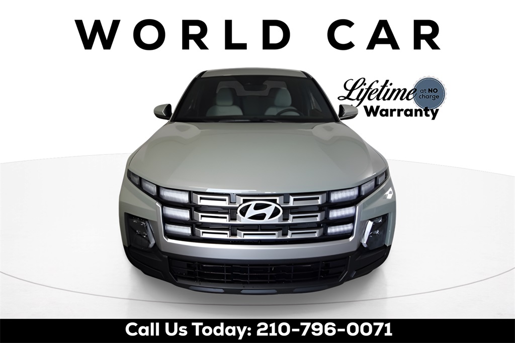 2026 Hyundai Santa Cruz SE Image 2 of 32