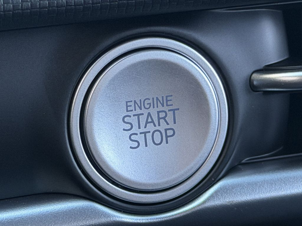 2026 Hyundai Santa Cruz SE Image 15 of 27