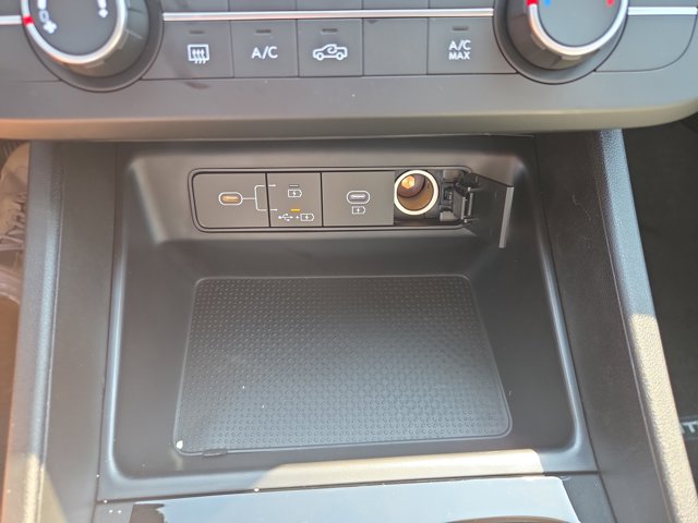 2026 Hyundai Santa Cruz SE Image 12 of 12