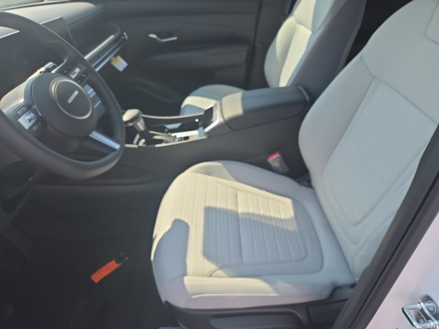 2026 Hyundai Santa Cruz SE Image 6 of 12