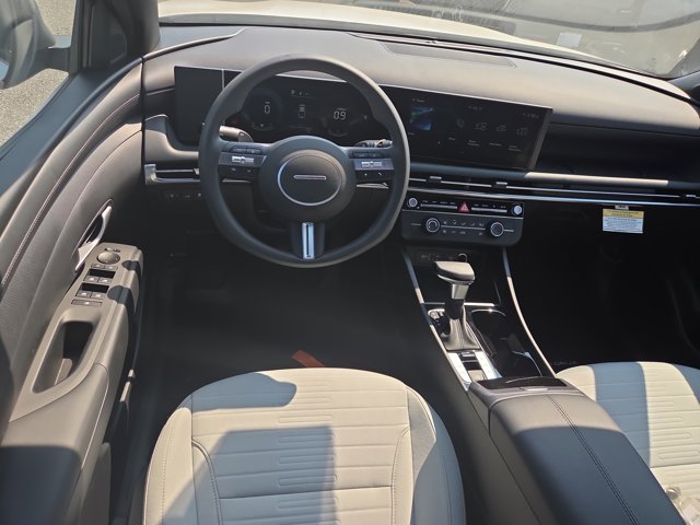 2026 Hyundai Santa Cruz SE Image 7 of 12