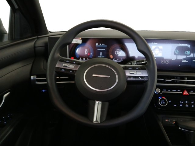 2026 Hyundai Santa Cruz SE Image 13 of 21