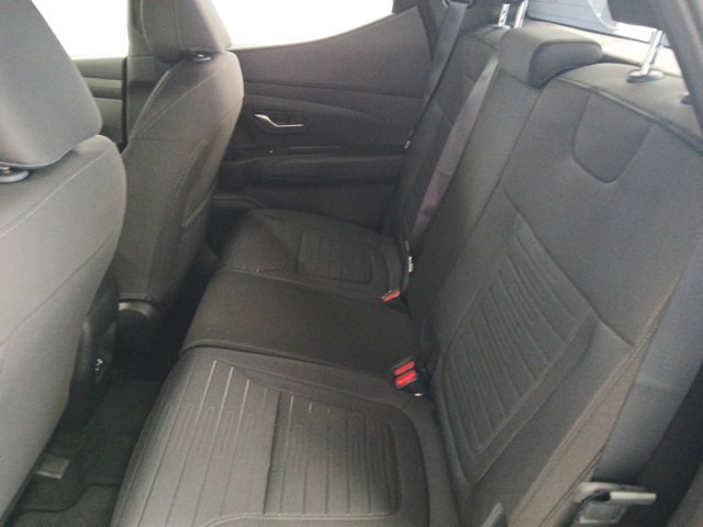 2026 Hyundai Santa Cruz SE Image 10 of 21