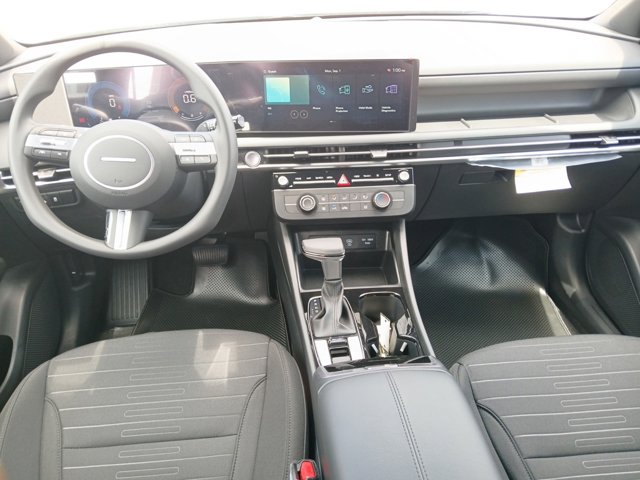 2026 Hyundai Santa Cruz SE Image 12 of 16