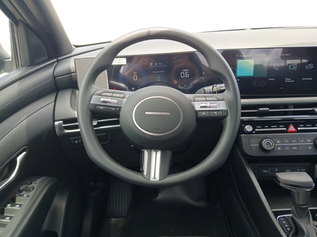 2026 Hyundai Santa Cruz SE Image 13 of 16