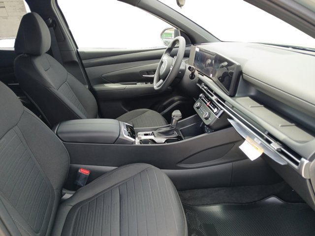 2026 Hyundai Santa Cruz SE Image 11 of 16