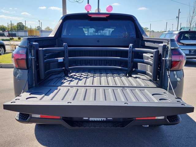 2026 Hyundai Santa Cruz SE Image 4 of 12