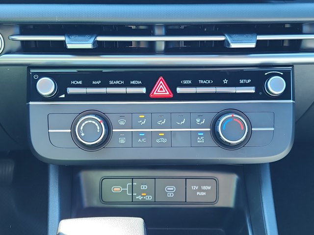 2026 Hyundai Santa Cruz SE Image 10 of 12