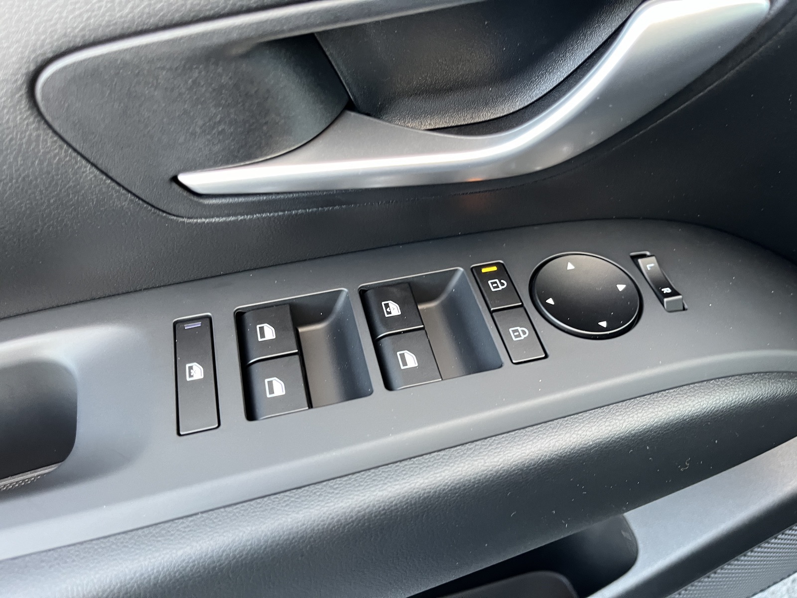 2026 Hyundai Santa Cruz SE Image 15 of 20