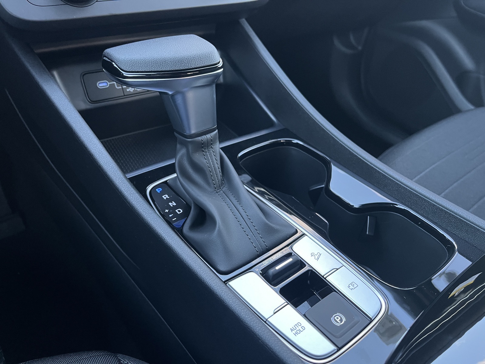 2026 Hyundai Santa Cruz SE Image 13 of 20