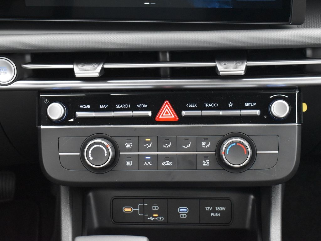 2026 Hyundai Santa Cruz SE Image 39 of 41