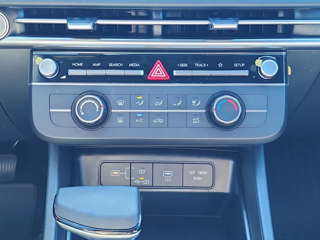 2026 Hyundai Santa Cruz SE Image 9 of 12