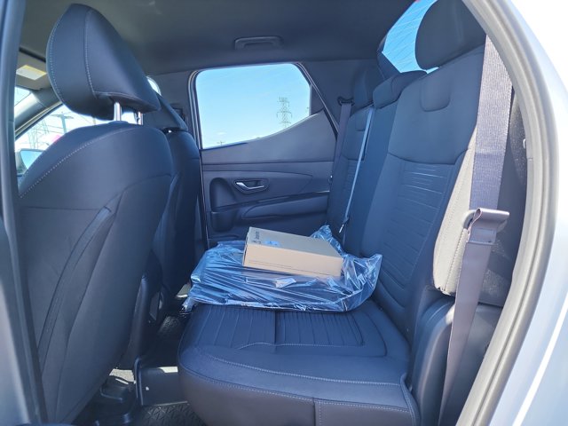 2026 Hyundai Santa Cruz SE Image 6 of 12