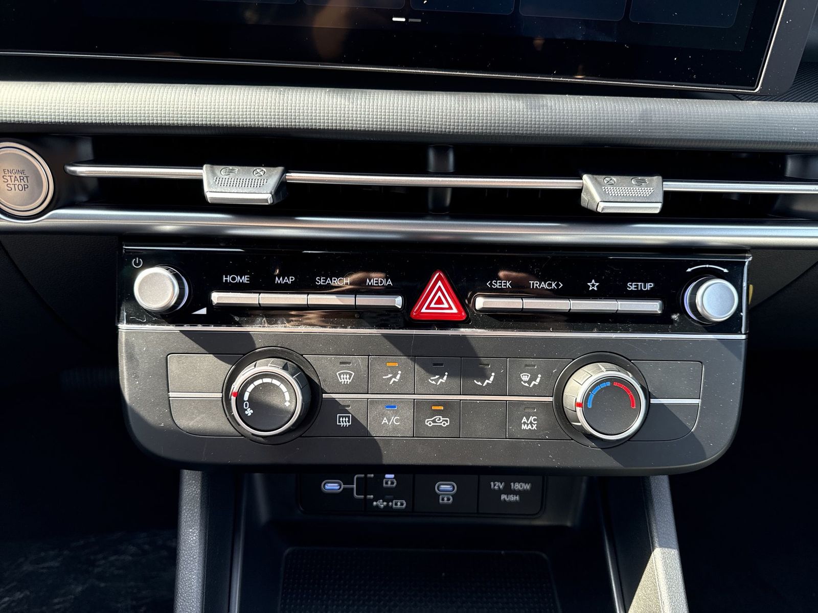 2026 Hyundai Santa Cruz SE Image 21 of 26