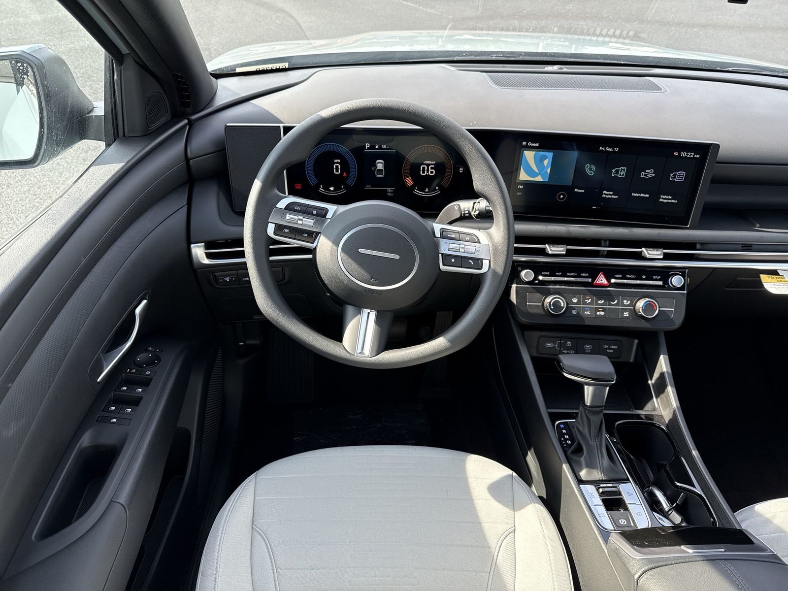 2026 Hyundai Santa Cruz SE Image 17 of 26