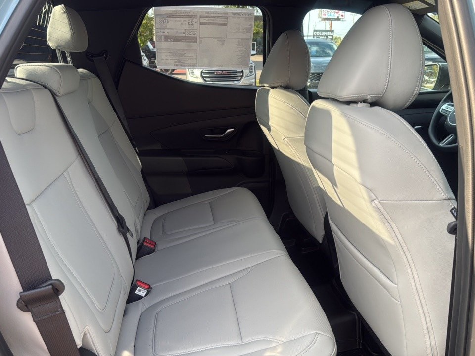 2026 Hyundai Santa Cruz SEL Image 9 of 25