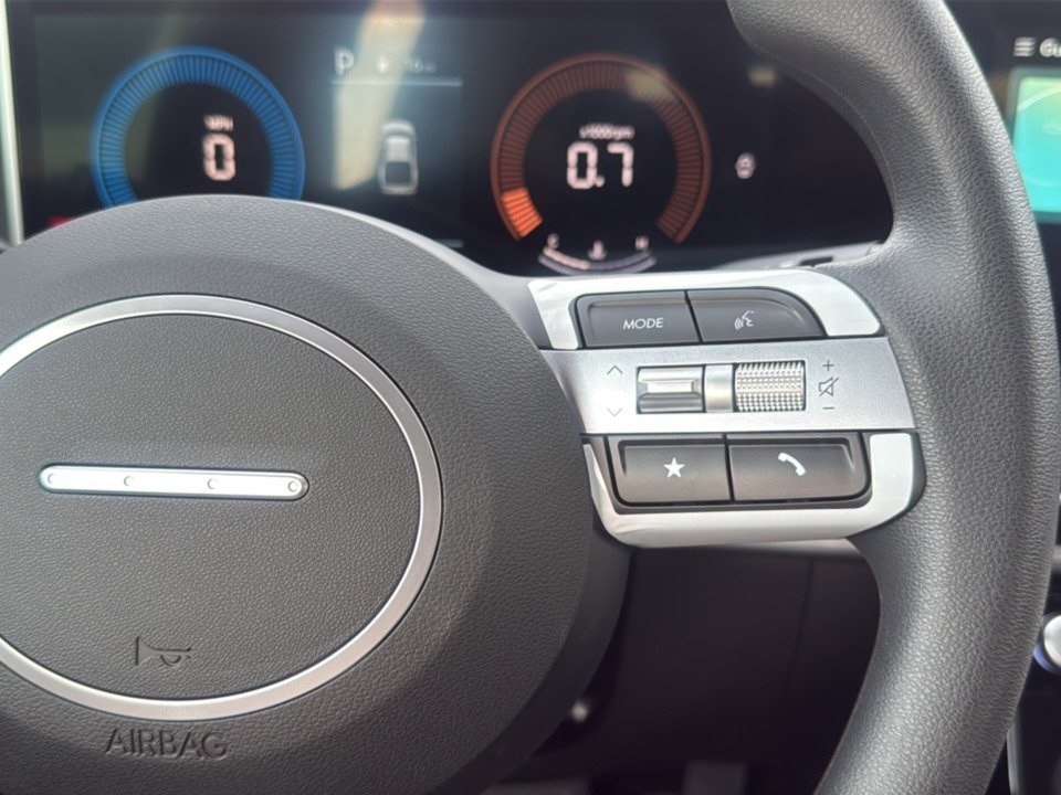 2026 Hyundai Santa Cruz SEL Image 14 of 25