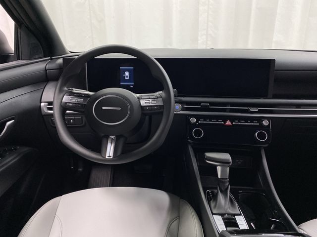 2026 Hyundai Santa Cruz SEL Image 16 of 37