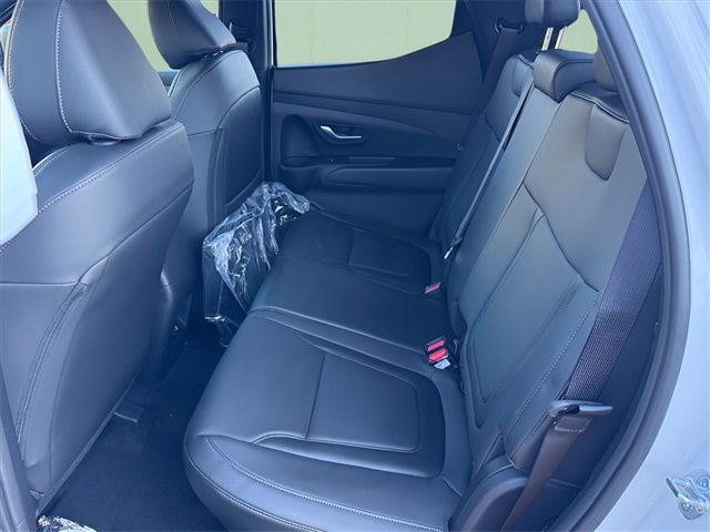 2026 Hyundai Santa Cruz SEL Image 8 of 22