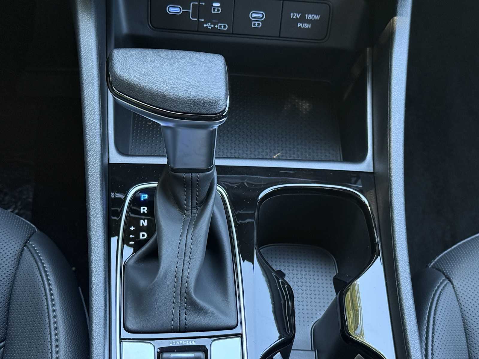 2026 Hyundai Santa Cruz SEL Image 17 of 27