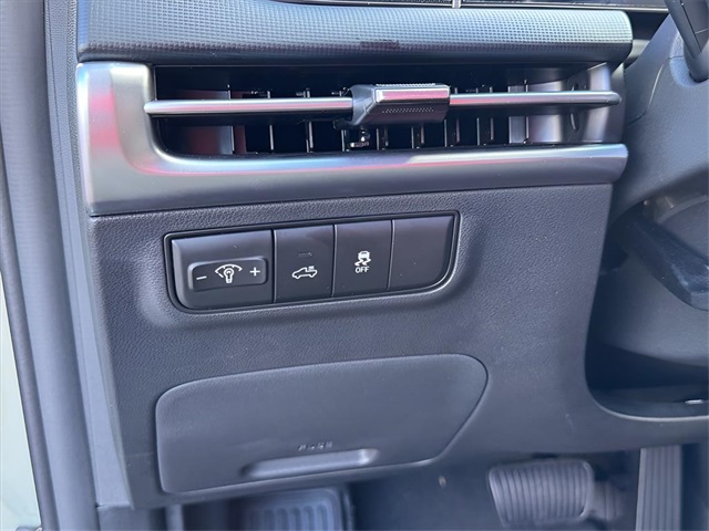 2026 Hyundai Santa Cruz SEL Image 17 of 22