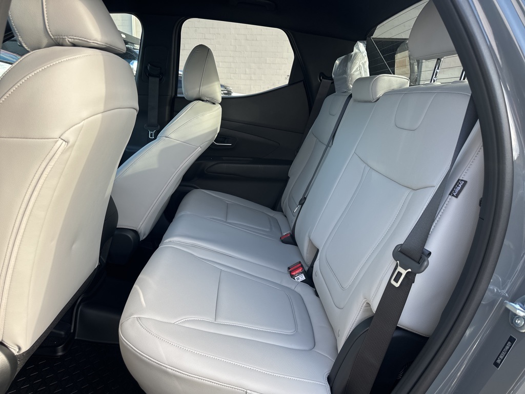 2026 Hyundai Santa Cruz SEL Image 9 of 23