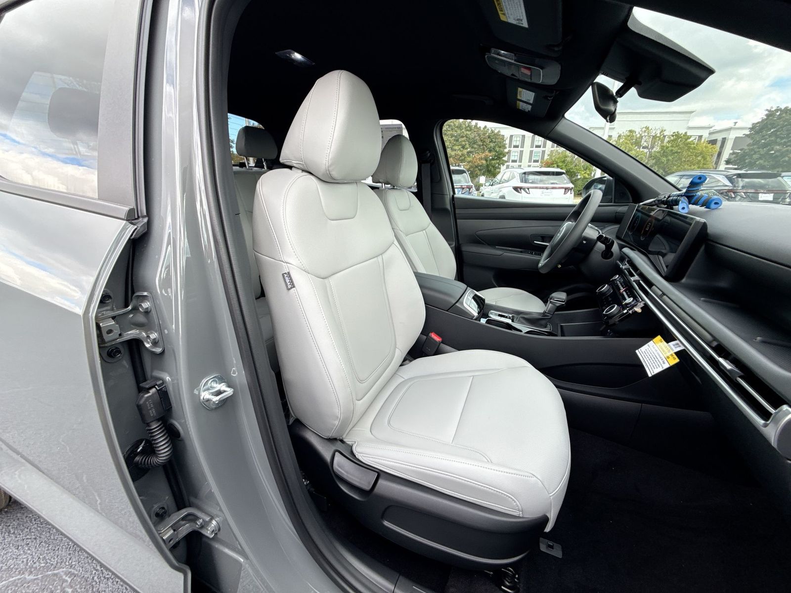 2026 Hyundai Santa Cruz SEL Image 15 of 27