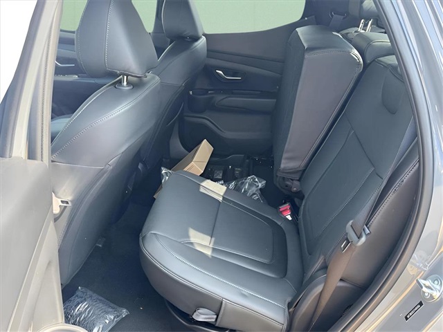 2026 Hyundai Santa Cruz SEL Image 10 of 22