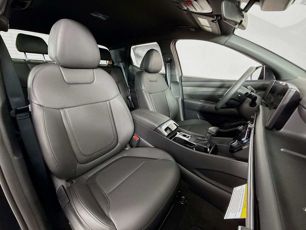 2026 Hyundai Santa Cruz SEL Image 12 of 30