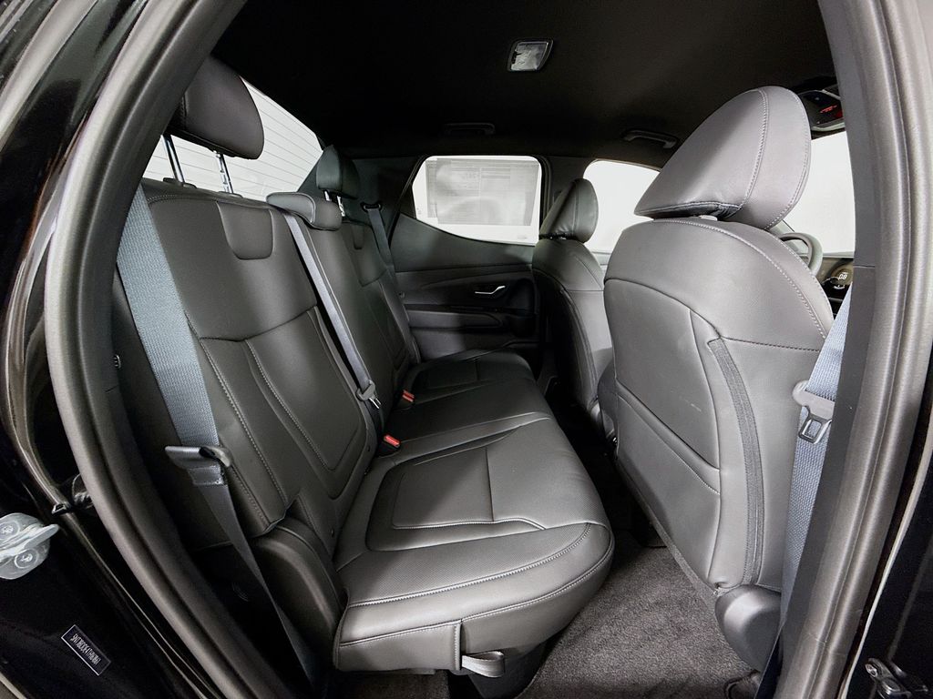 2026 Hyundai Santa Cruz SEL Image 13 of 30