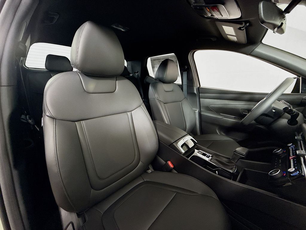 2026 Hyundai Santa Cruz SEL Image 12 of 30