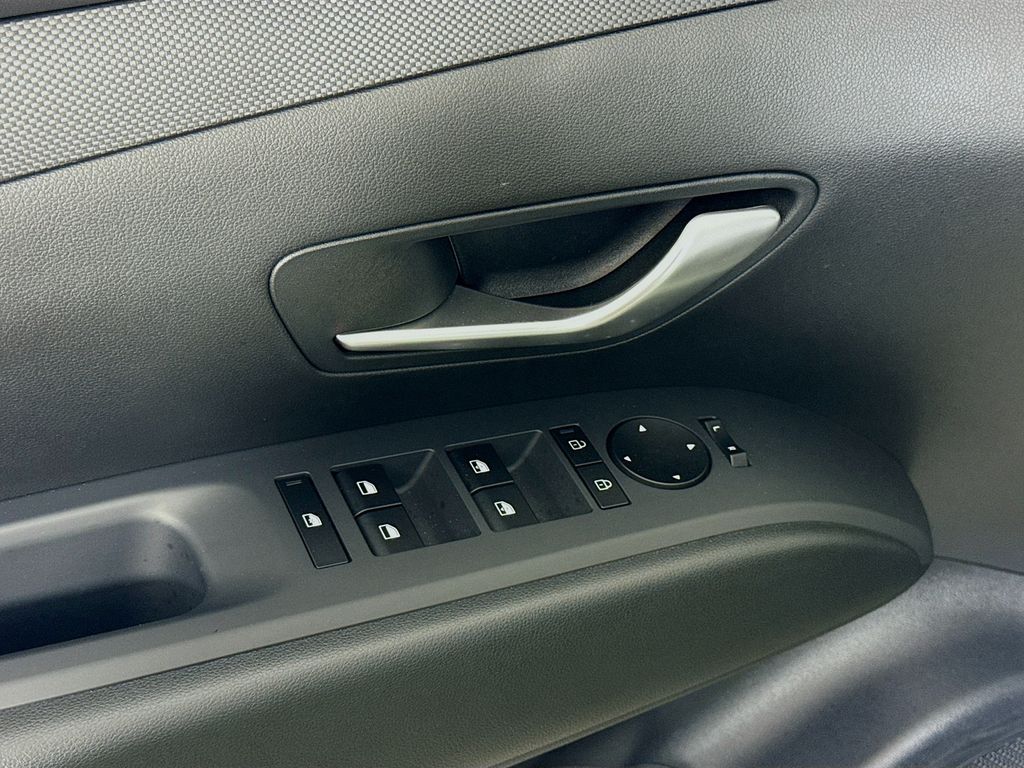 2026 Hyundai Santa Cruz SEL Image 28 of 30