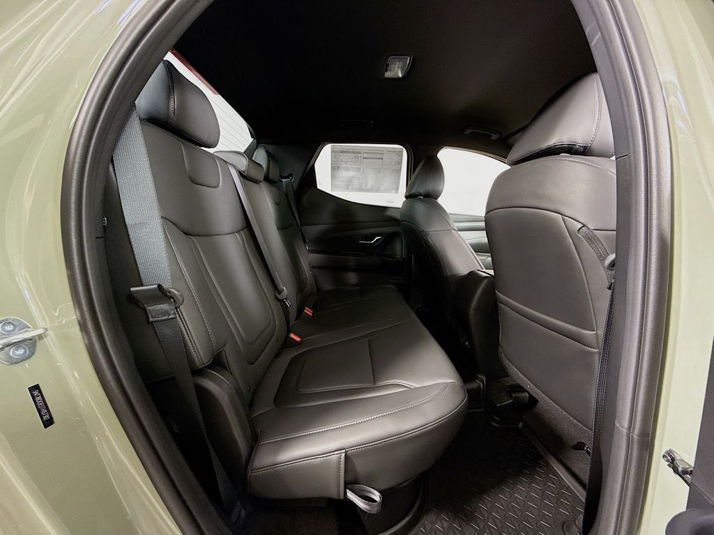 2026 Hyundai Santa Cruz SEL Image 13 of 30