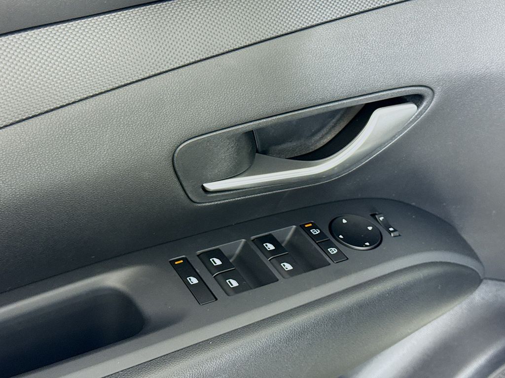 2026 Hyundai Santa Cruz SEL Image 28 of 30