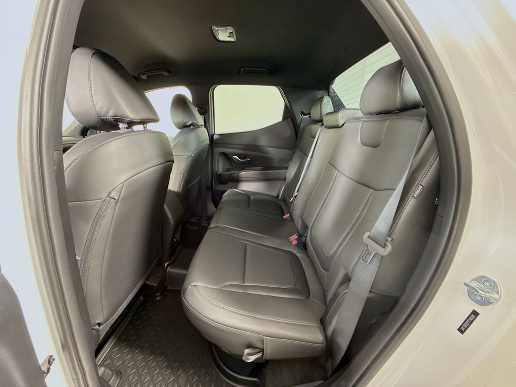 2026 Hyundai Santa Cruz SEL Image 14 of 30