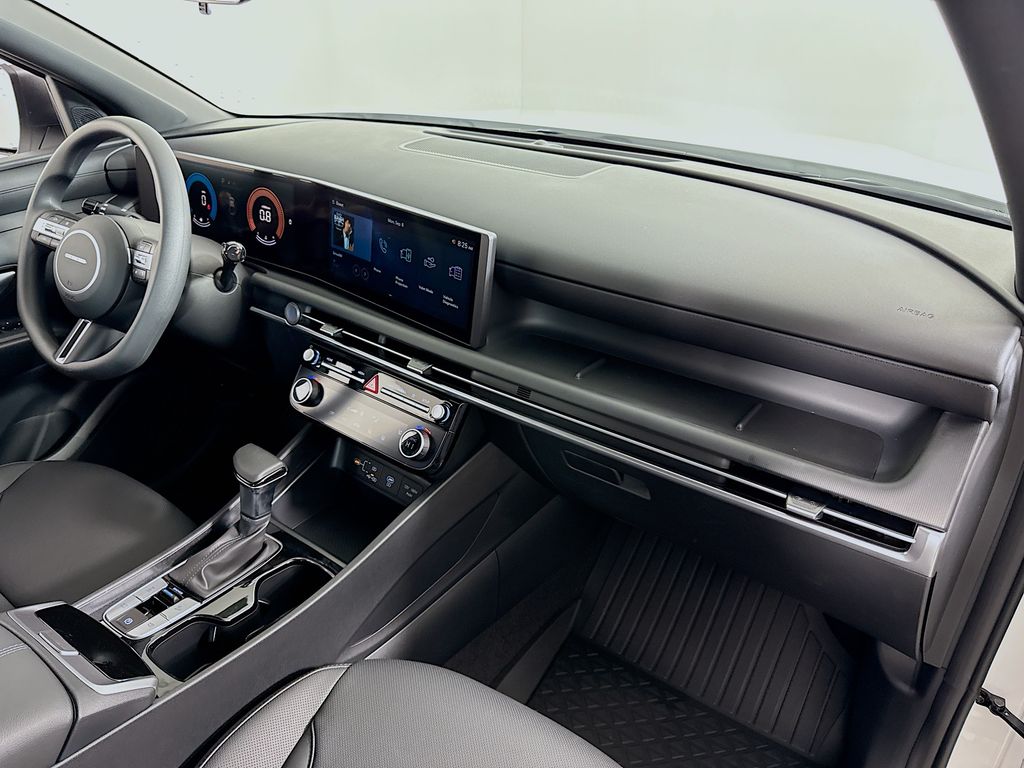 2026 Hyundai Santa Cruz SEL Image 16 of 30