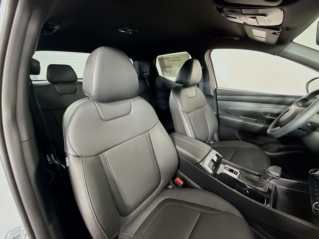 2026 Hyundai Santa Cruz SEL Image 13 of 30