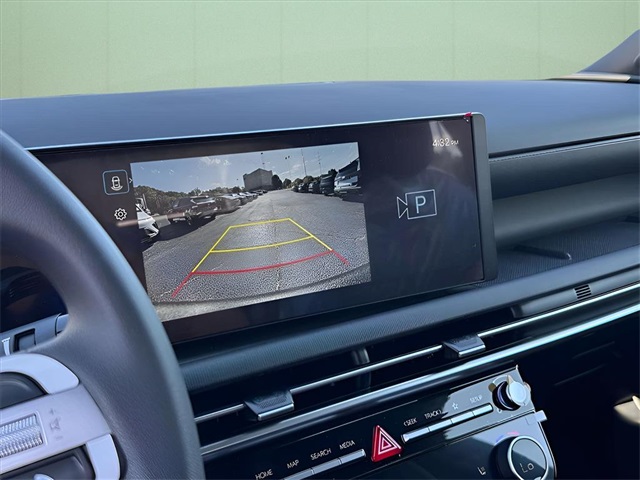 2026 Hyundai Santa Cruz SEL Image 14 of 19