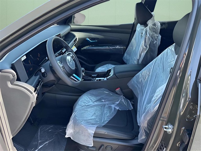 2026 Hyundai Santa Cruz SEL Image 8 of 19