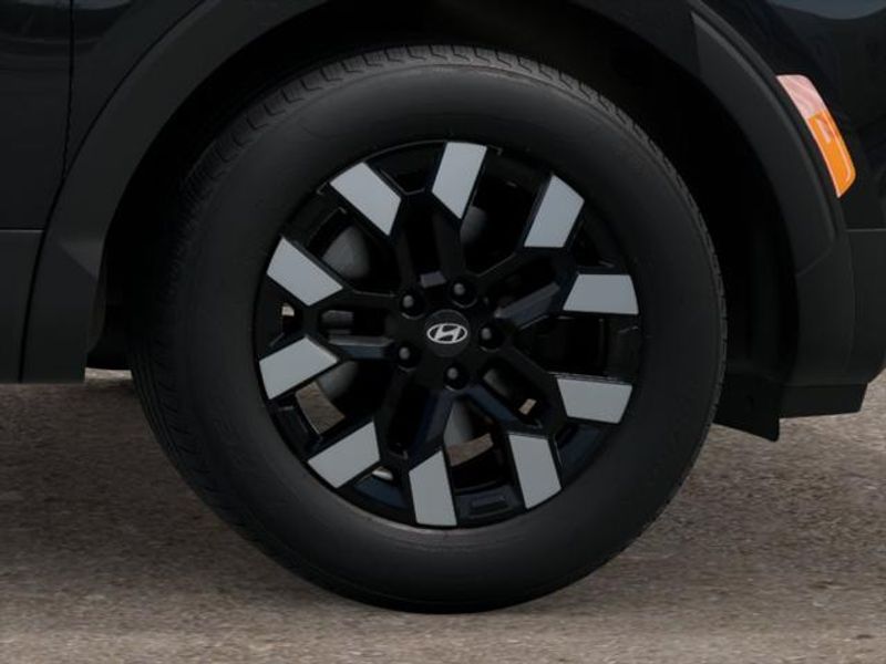2026 Hyundai Santa Cruz SEL Image 8 of 17